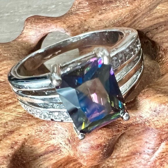 Large Mystic Topaz Stone Sterling Silver Ring With Clear Stones Size 9 - Picture 1 of 4